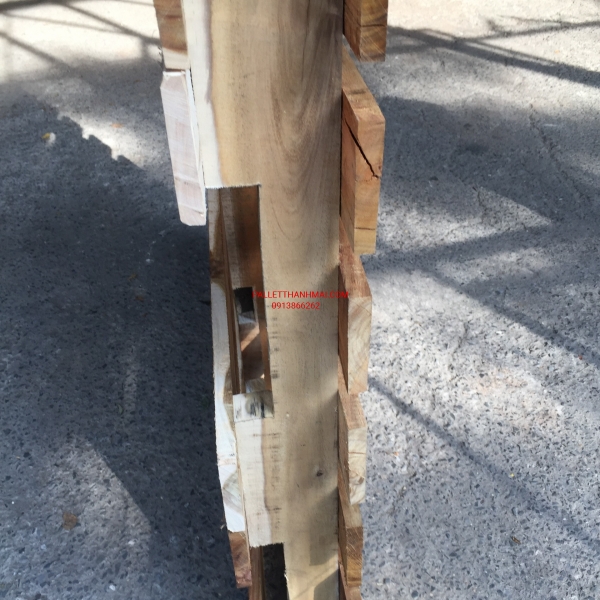 Pallet gỗ ( 110 x 130 x 13.5 ) cm